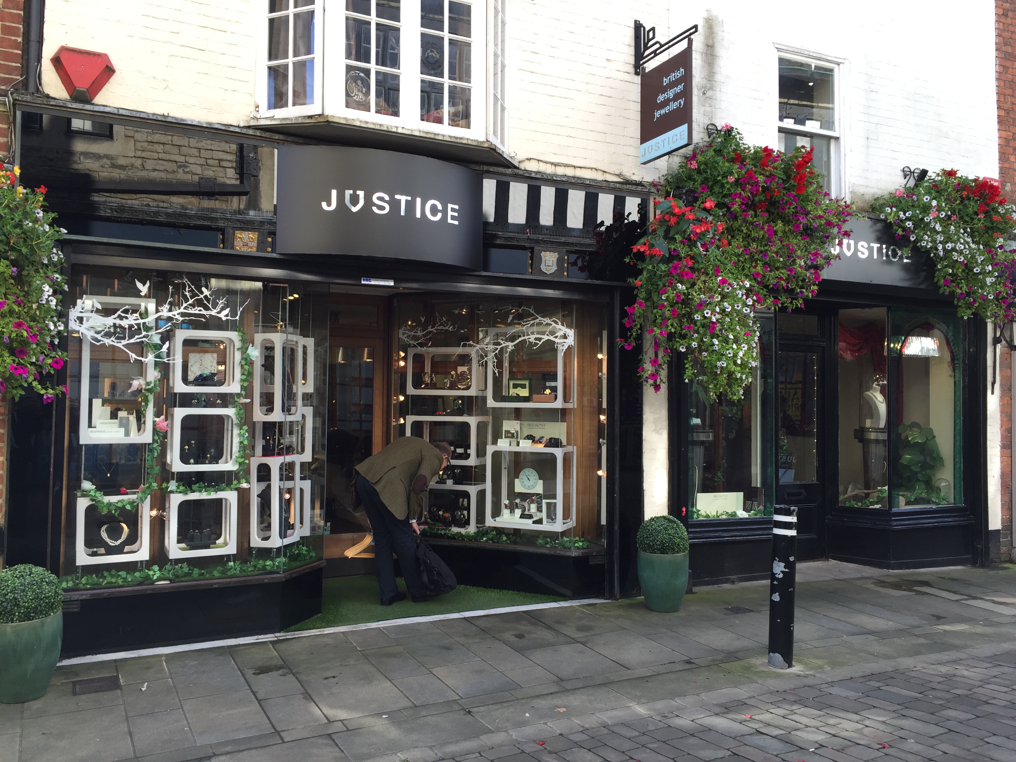 Justice Jewellers, Winchester