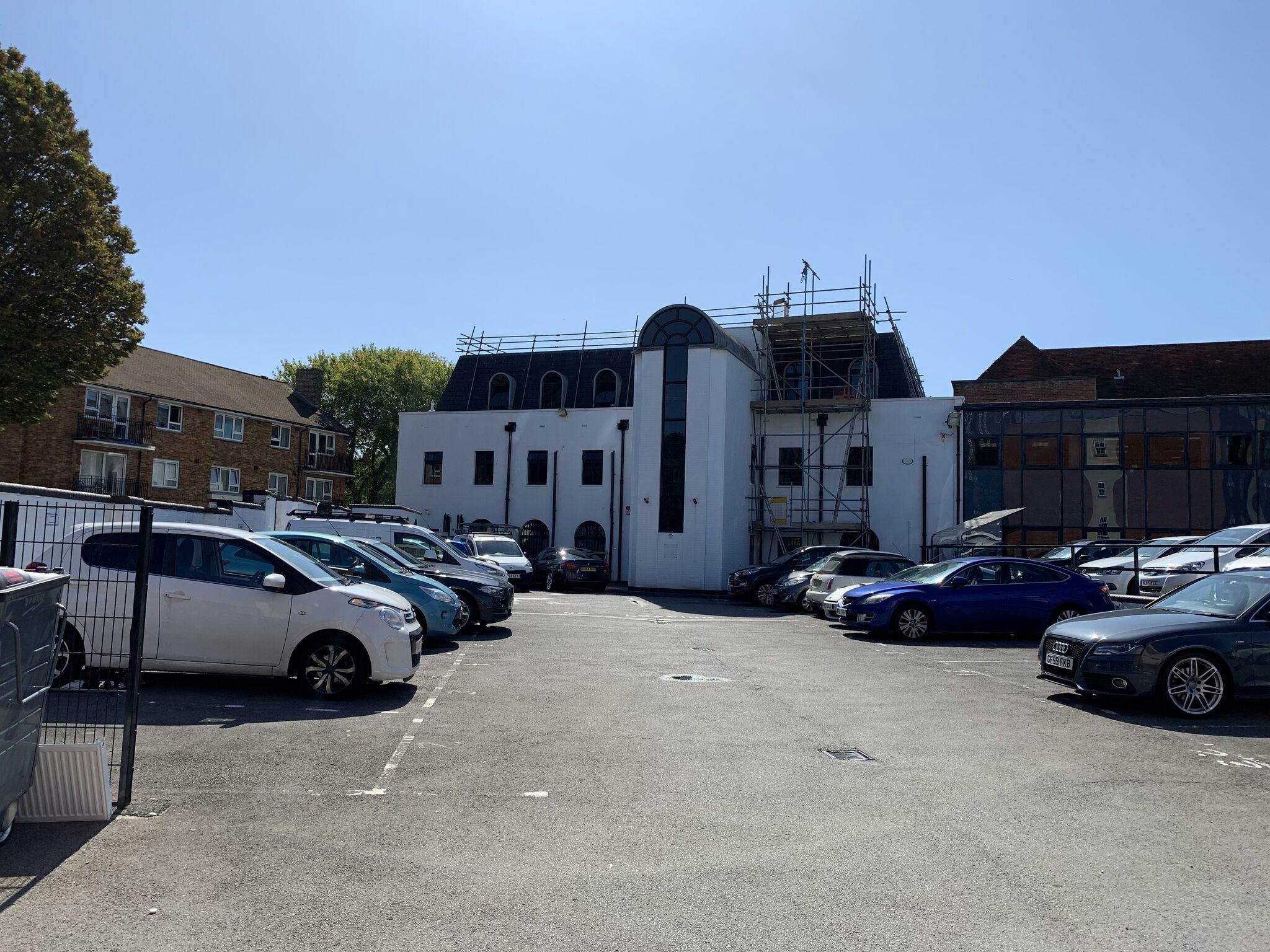 5a8382d16402fe57951a3872ddfd289b-VwUpyOcj