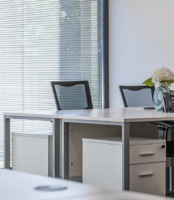 b8cfd054ff0047c005bde386ff6c9b2a-Desk