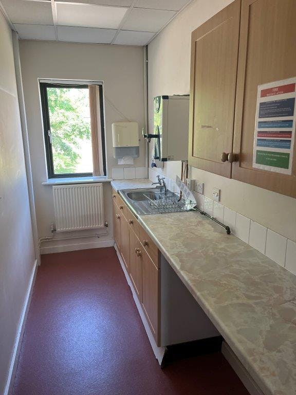 d1901e26e8386c45b1e458a0bed475bb-img-1074