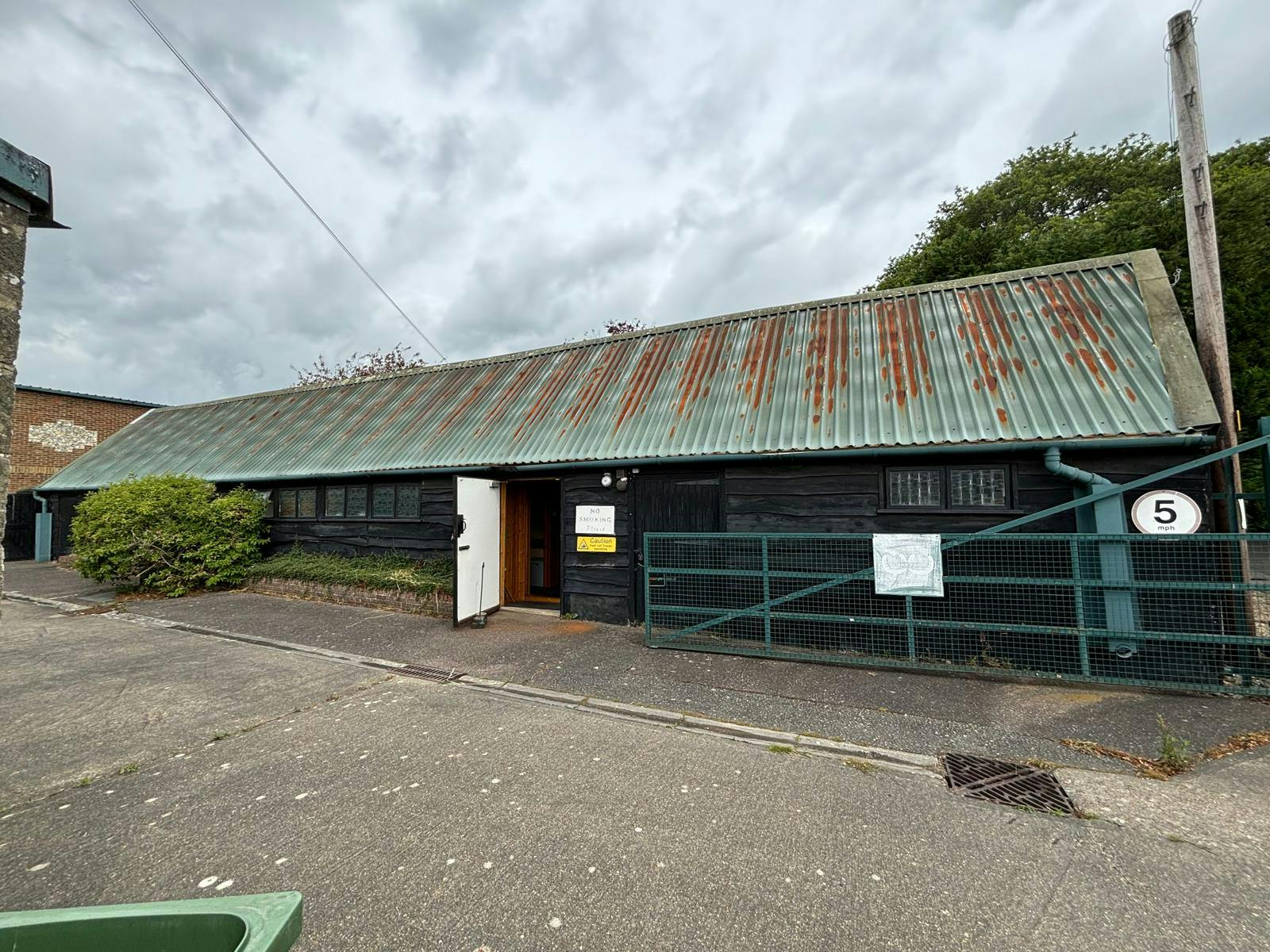 383276e39f2fdda235309a367d8476d6-whatsapp-image-20250324-at-140520-84c45ecc