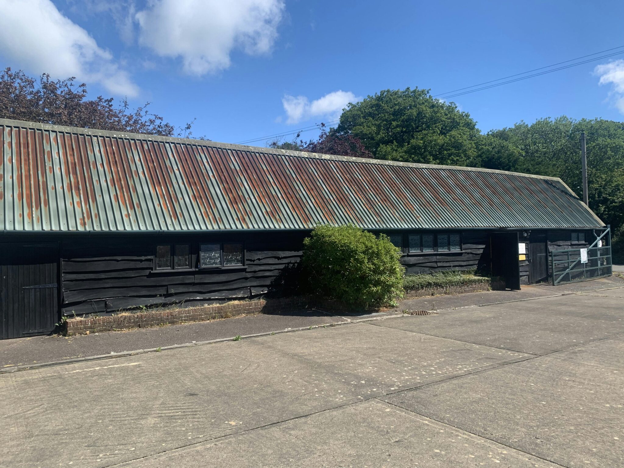 40e8b9e91960a3187288bca8f496d12d-photo-10062024-10-42-17