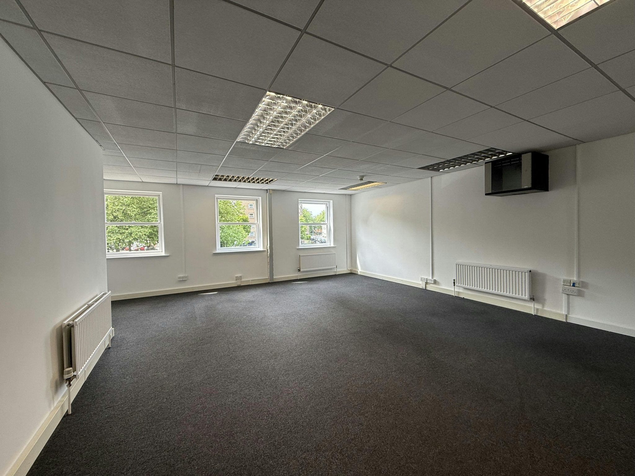 fed3b4a73ef5040cc59e47b82ba9326b-img-1047