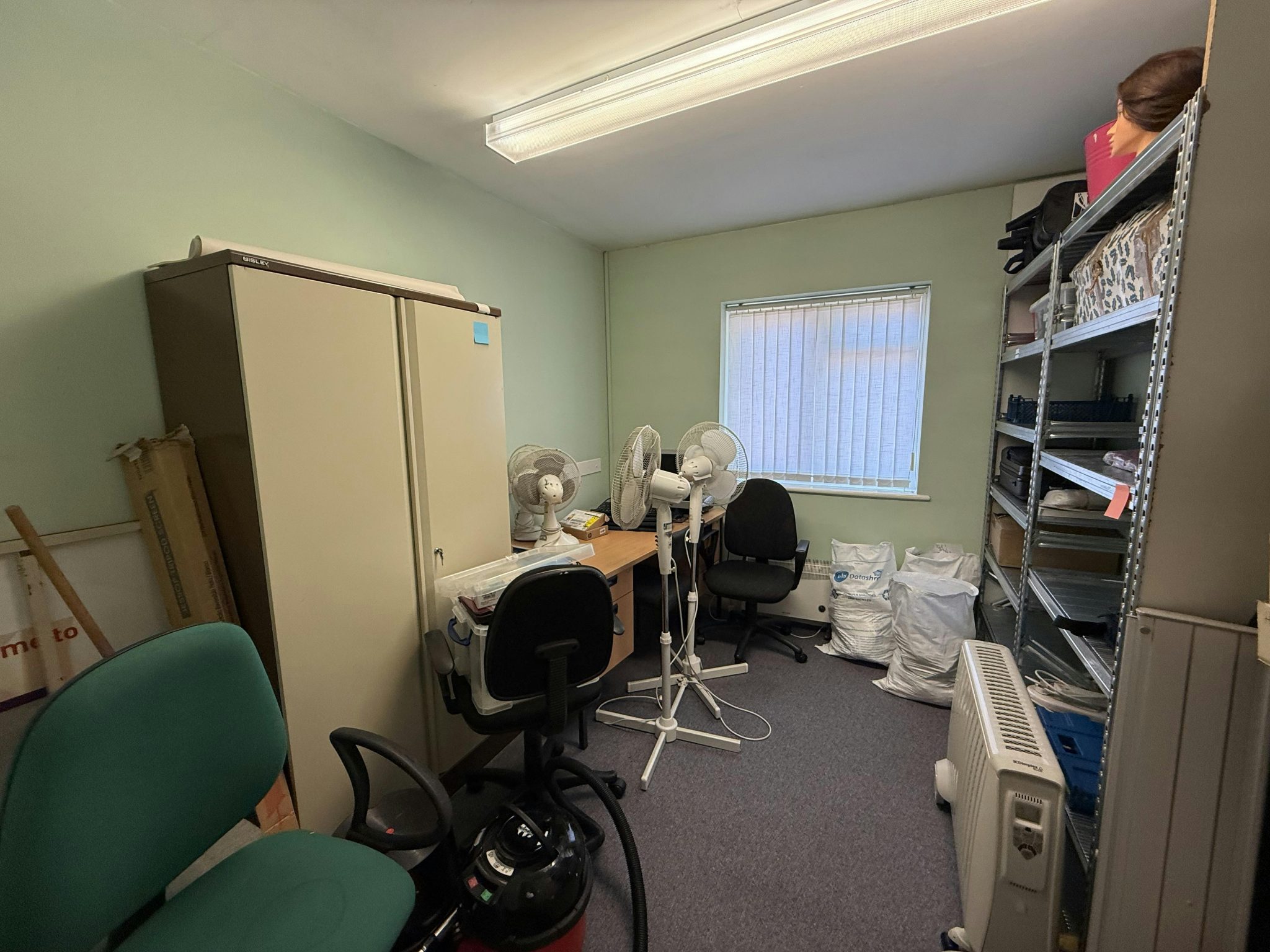 31a09b3fa9f0af7d044dc85080a0556c-img-1168