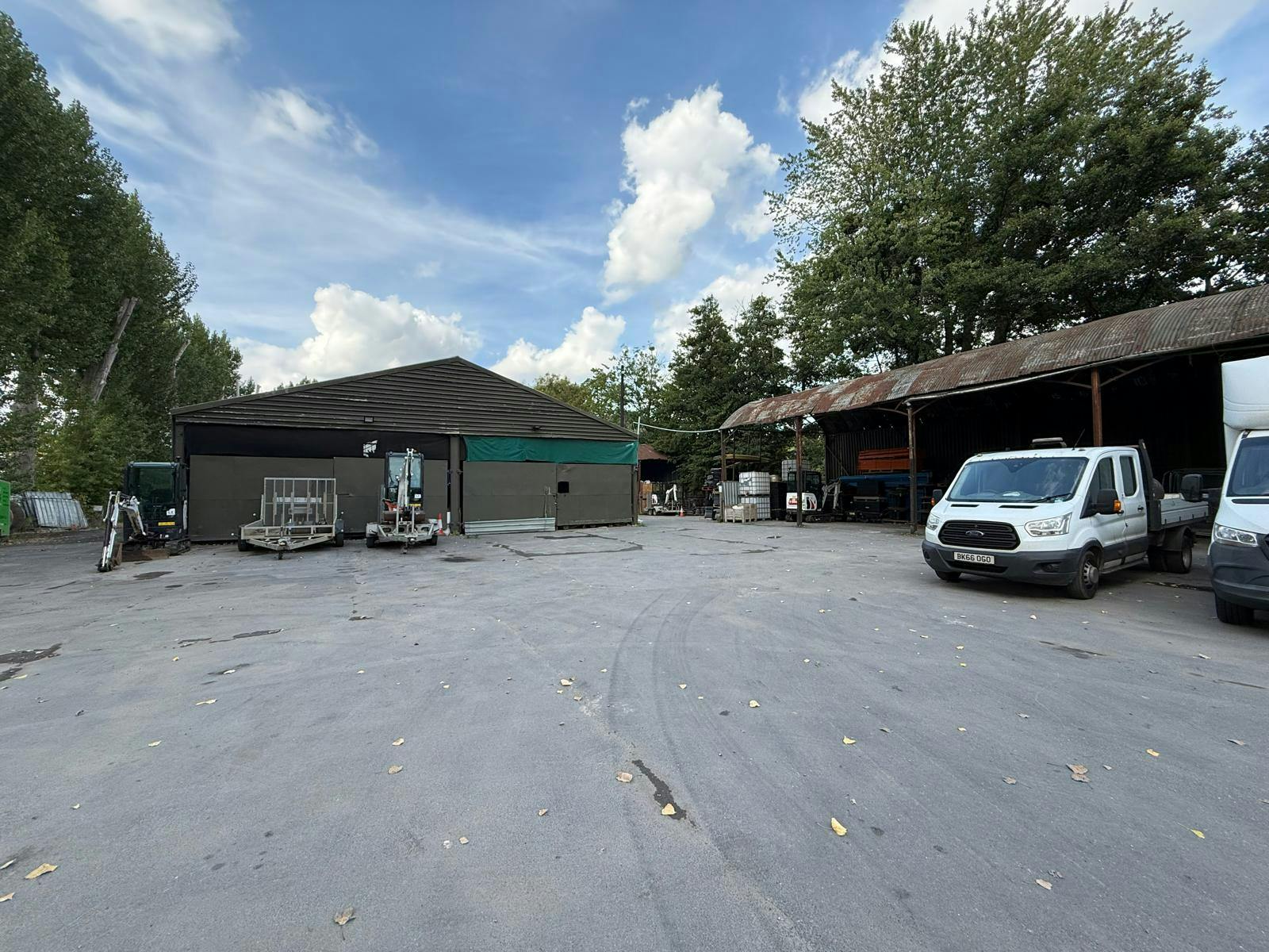 e2bc82711fc85f1c14a76ba72dc527cd-whatsapp-image-20250812-at-154224-6b7c8f9b