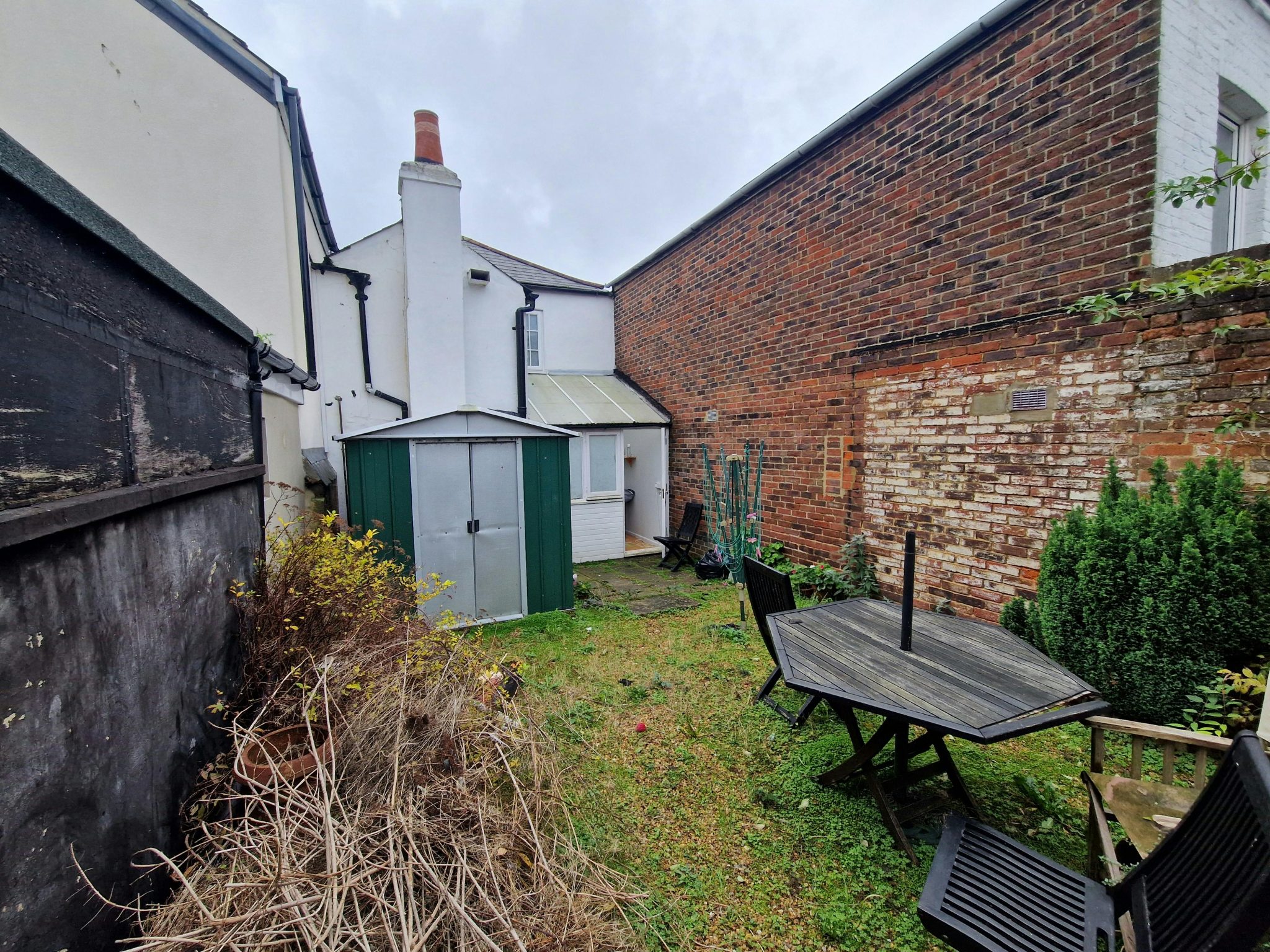 e9c41bd1a2a9a5abb9d7d5b1d2e62f87-20251208-095824